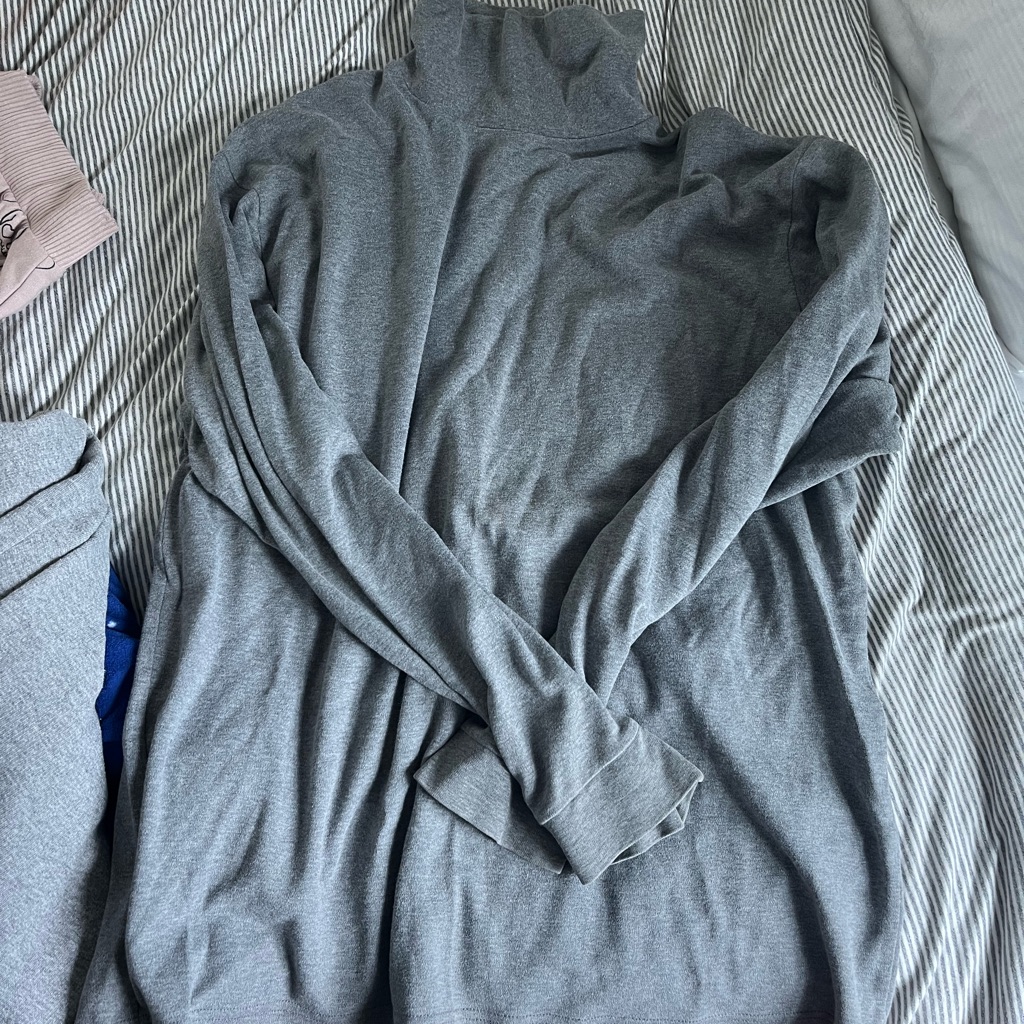 Gap Basic Grey Turtle Neck